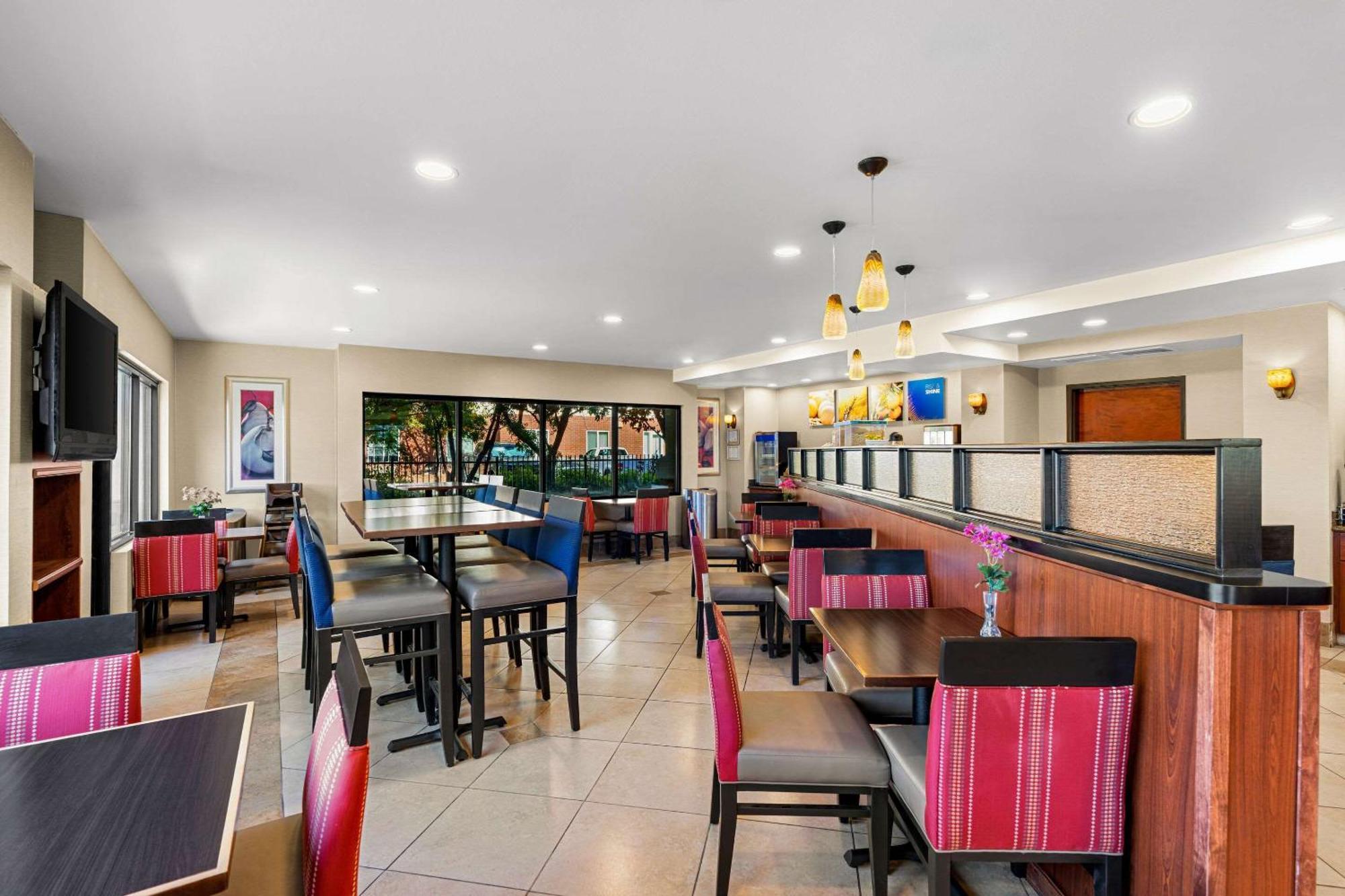 Comfort Suites Vacaville-Napa Valley Area מראה חיצוני תמונה