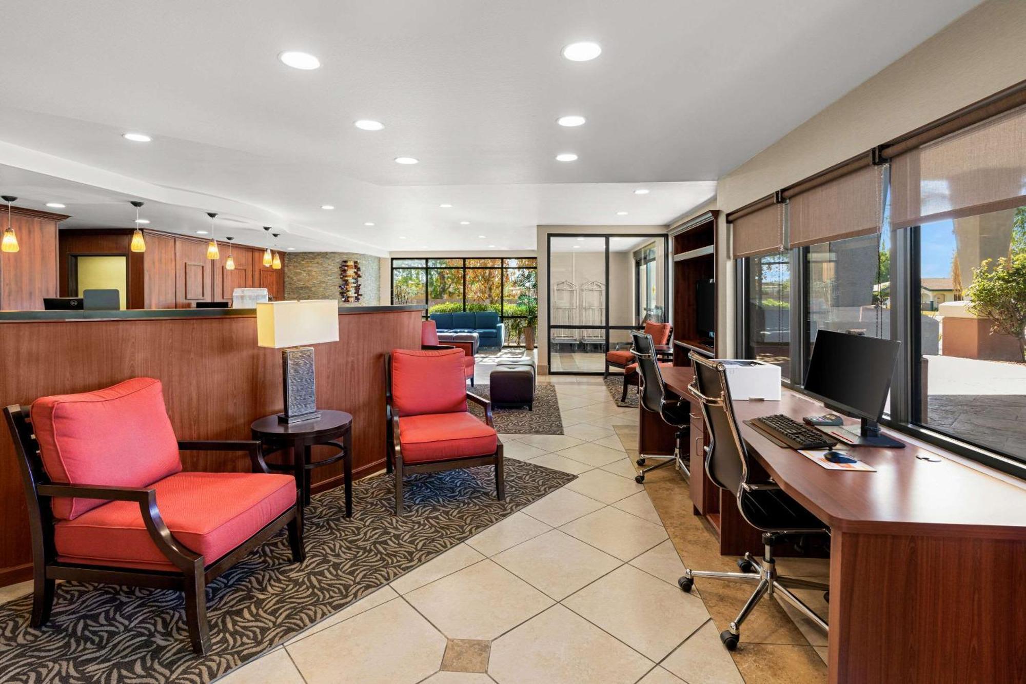 Comfort Suites Vacaville-Napa Valley Area מראה חיצוני תמונה