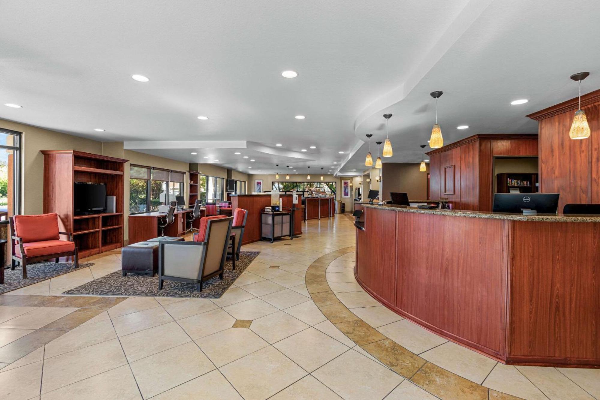 Comfort Suites Vacaville-Napa Valley Area מראה חיצוני תמונה
