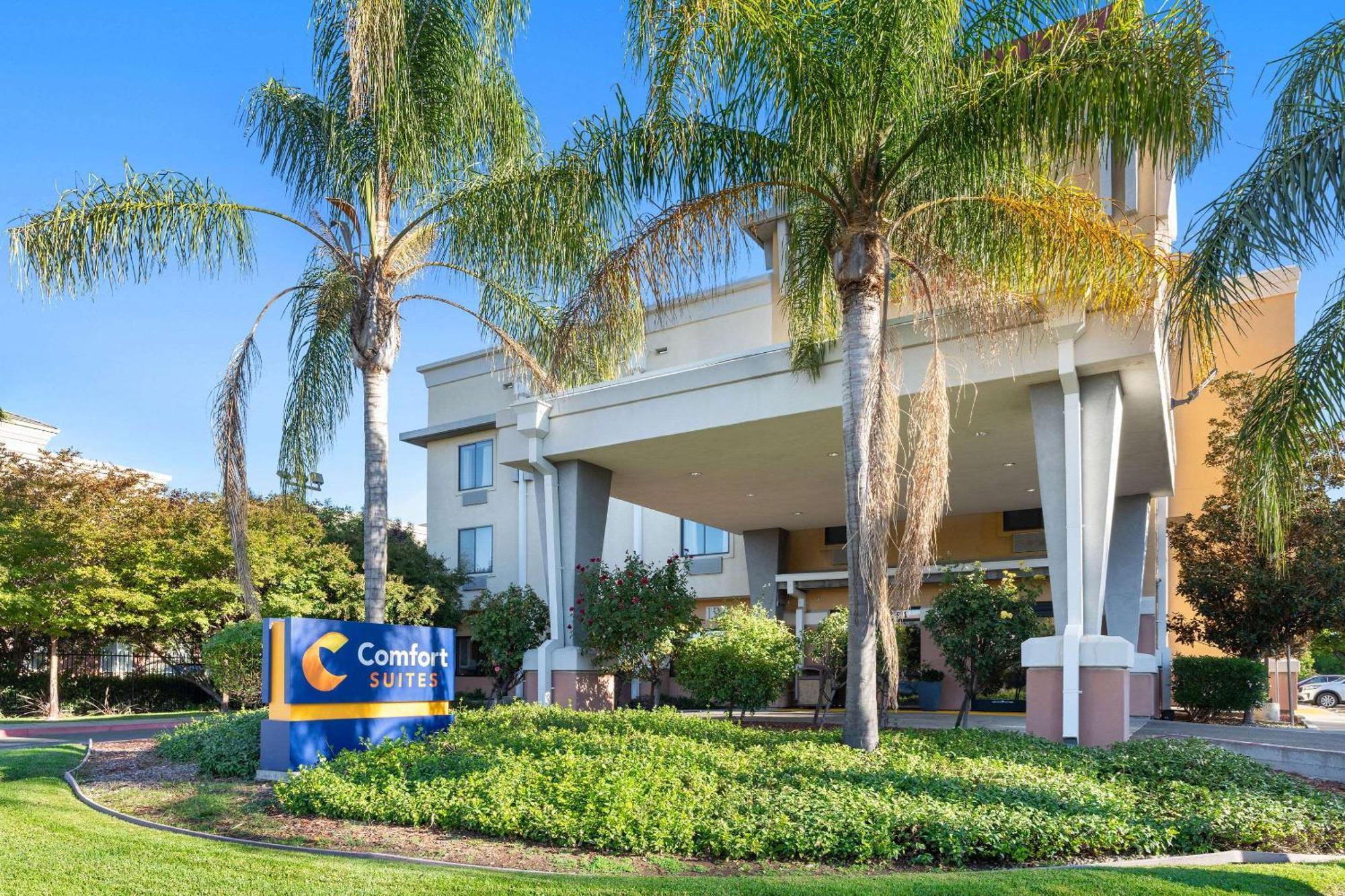 Comfort Suites Vacaville-Napa Valley Area מראה חיצוני תמונה